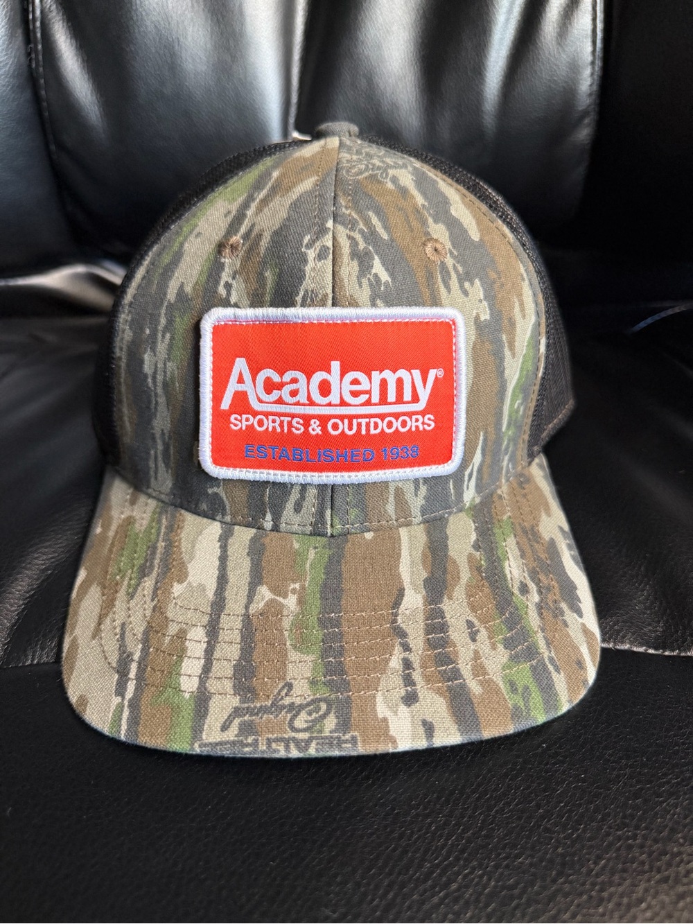 Academy Soorts Realtree Original Camo/Meshback Adult Snapback Cap NWT Red Patch